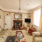 Cairbre House