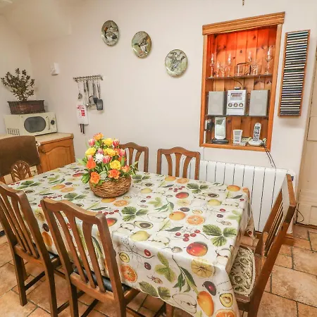 Holiday home Cairbre House *
