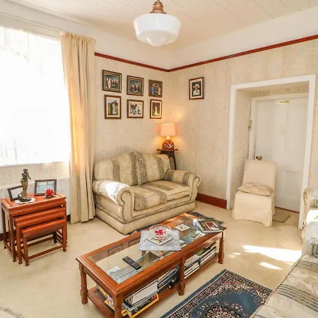 Cairbre House Holiday home *