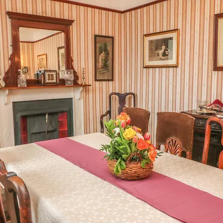 Cairbre House *