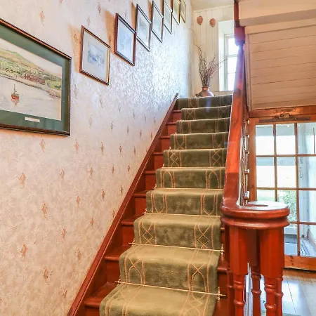 Cairbre House