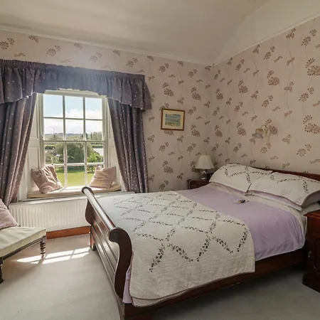 Cairbre House *