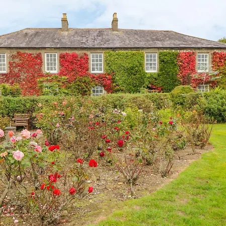 Cairbre House